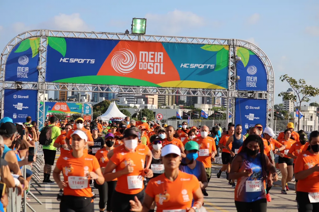 Meia Maratona do Sol acontece amanhã, em Natal, e reúne cerca de 10 mil competidores do Brasil Meia Maratona do Sol acontece amanhã, em Natal, e reúne cerca de 10 mil competidores do Brasil