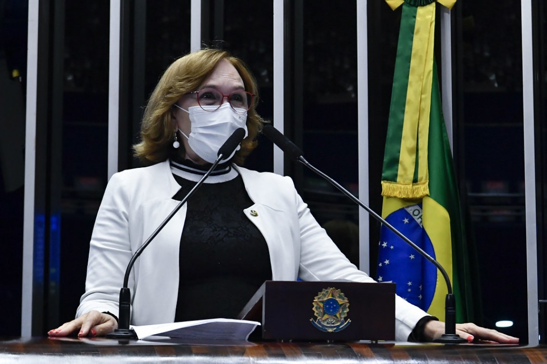 Senadora Zenaide apresenta proposta para reduzir juros do cartão e do cheque especial