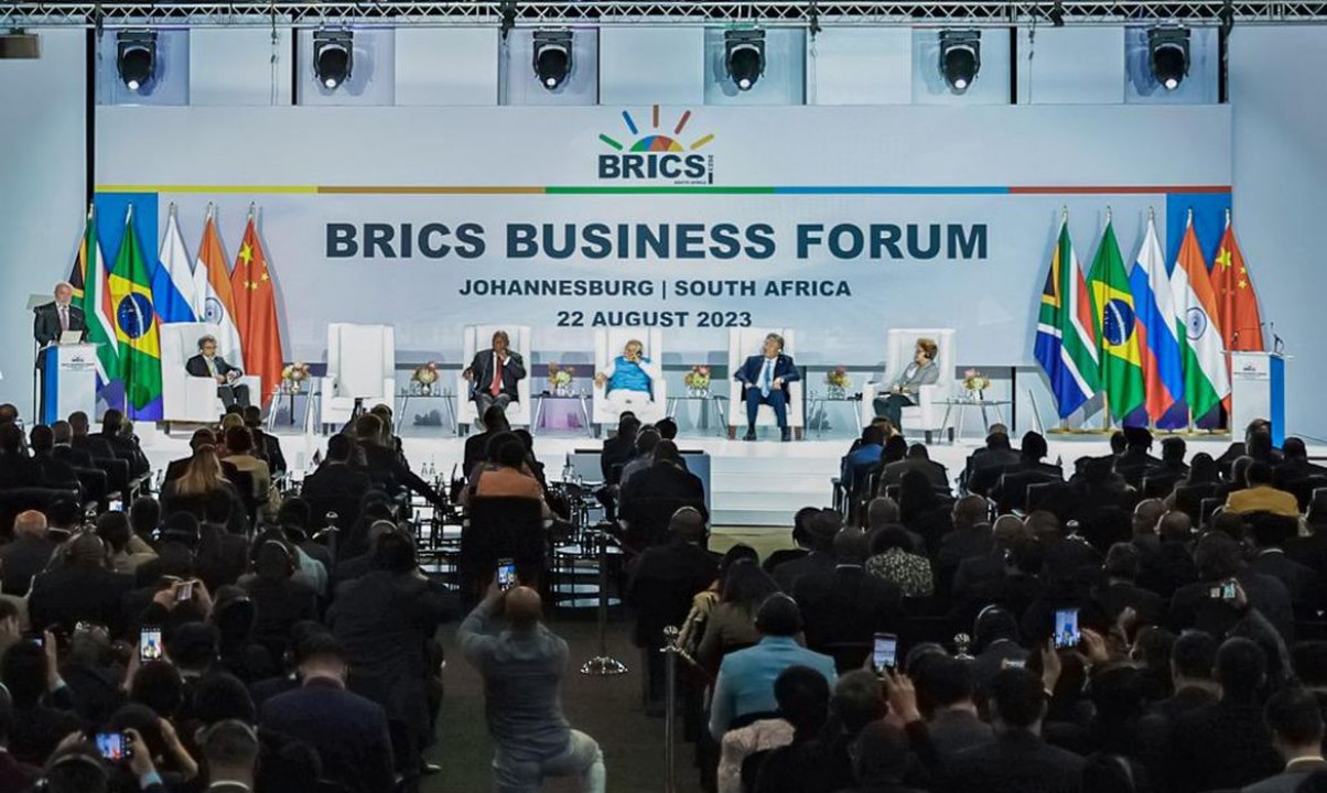 Acontece hoje (23) a plenária principal da Cúpula do Brics; bloco discute adesão de novos países e moeda comum