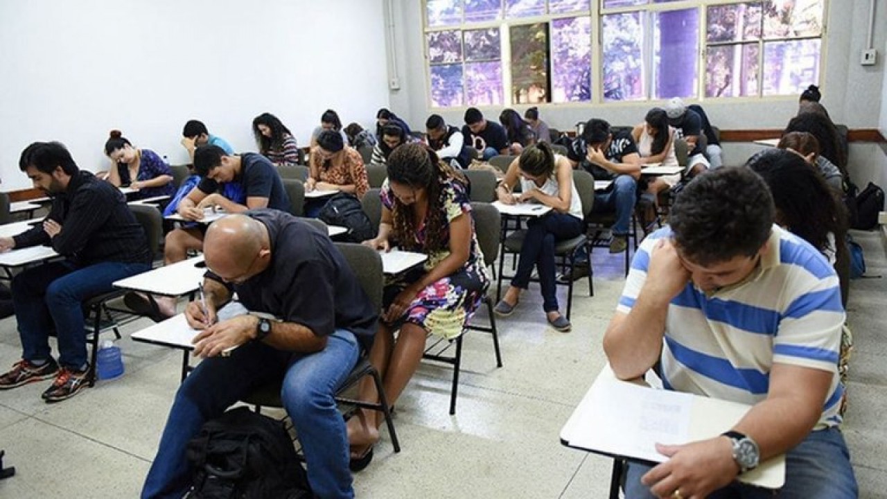 Mais de 1 milhão de pessoas participaram do Encceja 2023, aplicado em todo o Brasil no último domingo