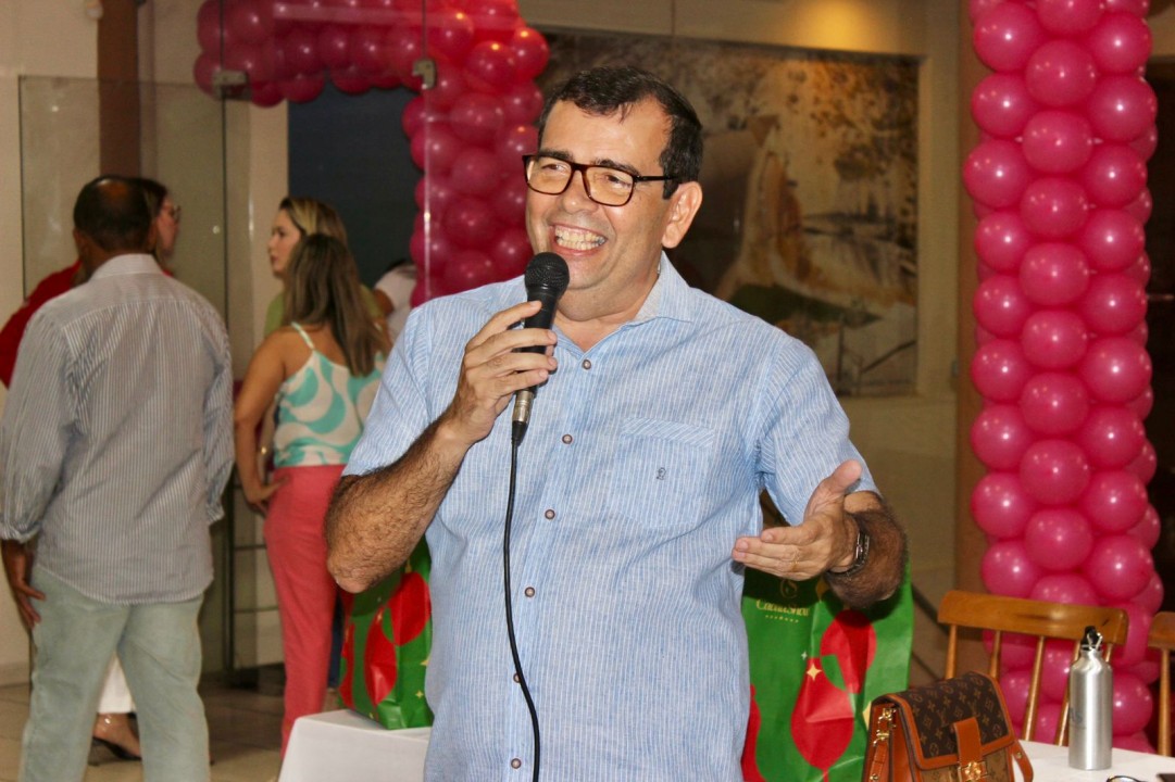 Pré-candidato à prefeitura de Parnamirim nas eleições de 2024, Marciano Júnior foi o convidado do 1º Encontro de Mulheres e abordou sobre Educação Financeira 