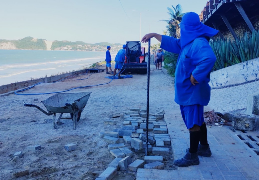 Prefeitura de Natal anuncia que obras do enrocamento de Ponta Negra serão entregues no final deste mês