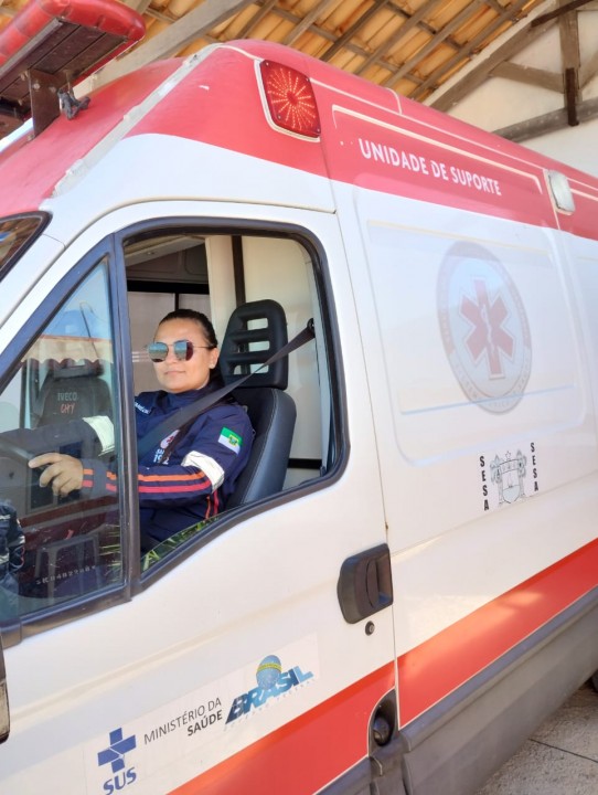 Técnica de enfermagem torna-se a primeira condutora de ambulância do Samu no RN  