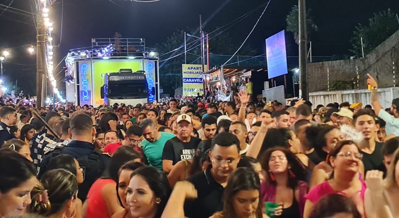 Shows de Xanddy Harmonia e Taty Girl marcam a abertura oficial do carnaval de Parnamirim 2024, em Pirangi