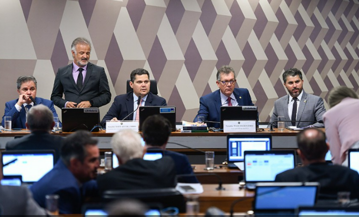 Comissão do Senado aprova PEC que criminaliza posse de qualquer quantidade de droga 