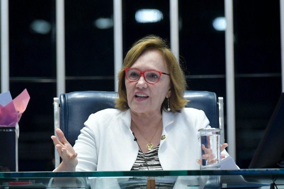 Representatividade: Zenaide dá parecer favorável a projetos de leis que garantem cadeiras para mulheres no Poder Legislativo