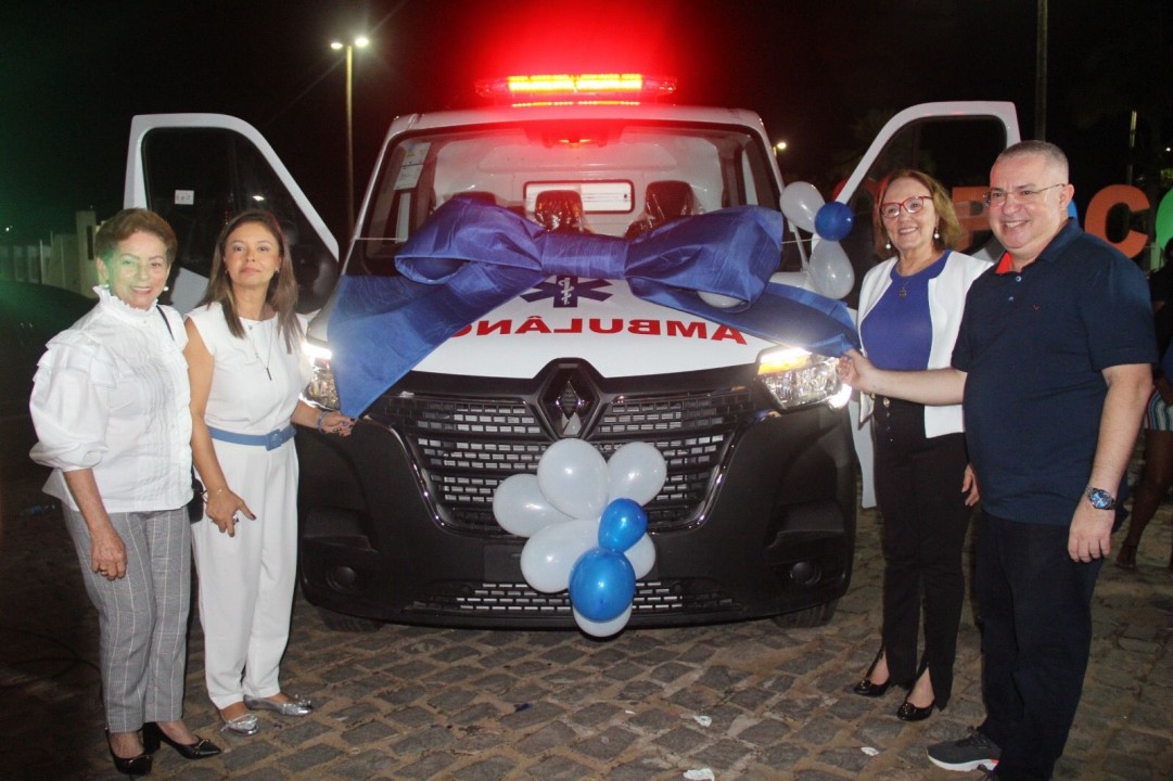 Poço Branco recebe ambulância semi UTI da Senadora Zenaide
