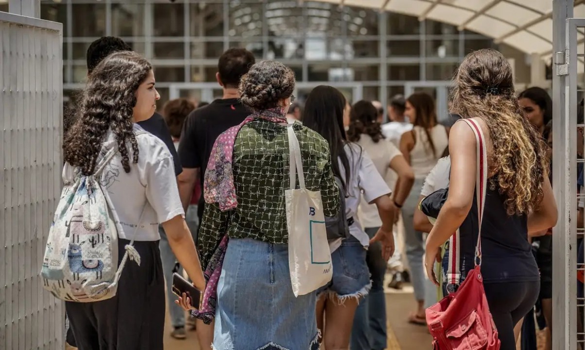 Enem: prazo para solicitar isenção da taxa de inscrição começa nesta segunda