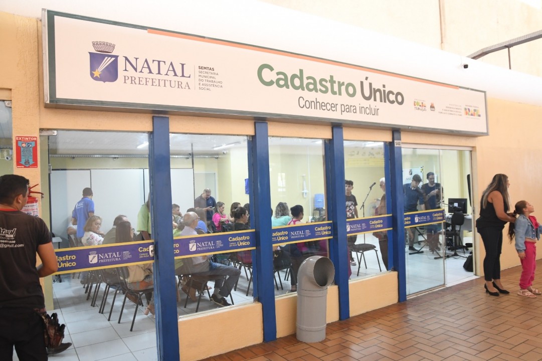 Semtas promove ação para atualização do Cadastro Único no Shopping Via Direta