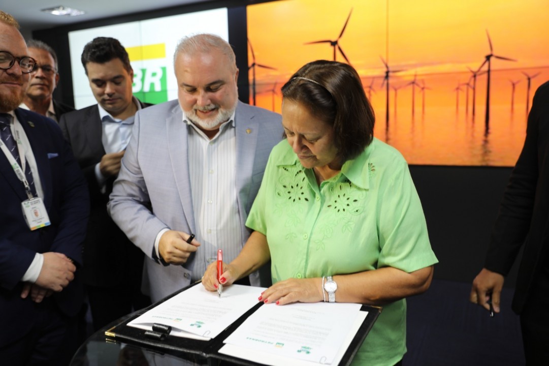 Petrobras e Governo do RN firmam acordo para projeto de geração de energia eólica offshore