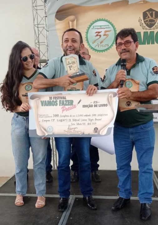 Poeta Marciano Medeiros é bicampeão no XI Festival Vamos Fazer Poesia