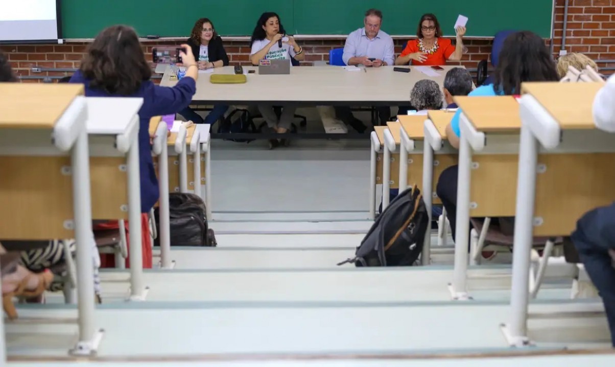 Professores universitários retomam atividades em todo o país após 70 dias de greve