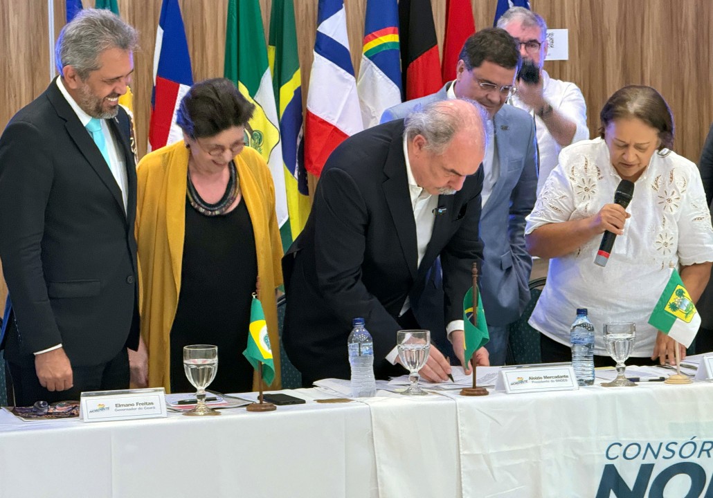 Em Natal, BNDES e Consórcio Nordeste firmam acordo para políticas públicas