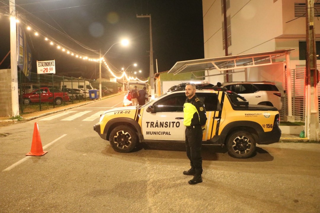 Agentes garantem organização do trânsito no Carnaval do Povo