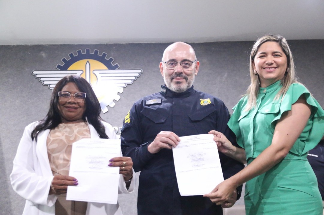 Prefeitura de Parnamirim firma convênio com a PRF para projeto de educação no trânsito nas escolas 