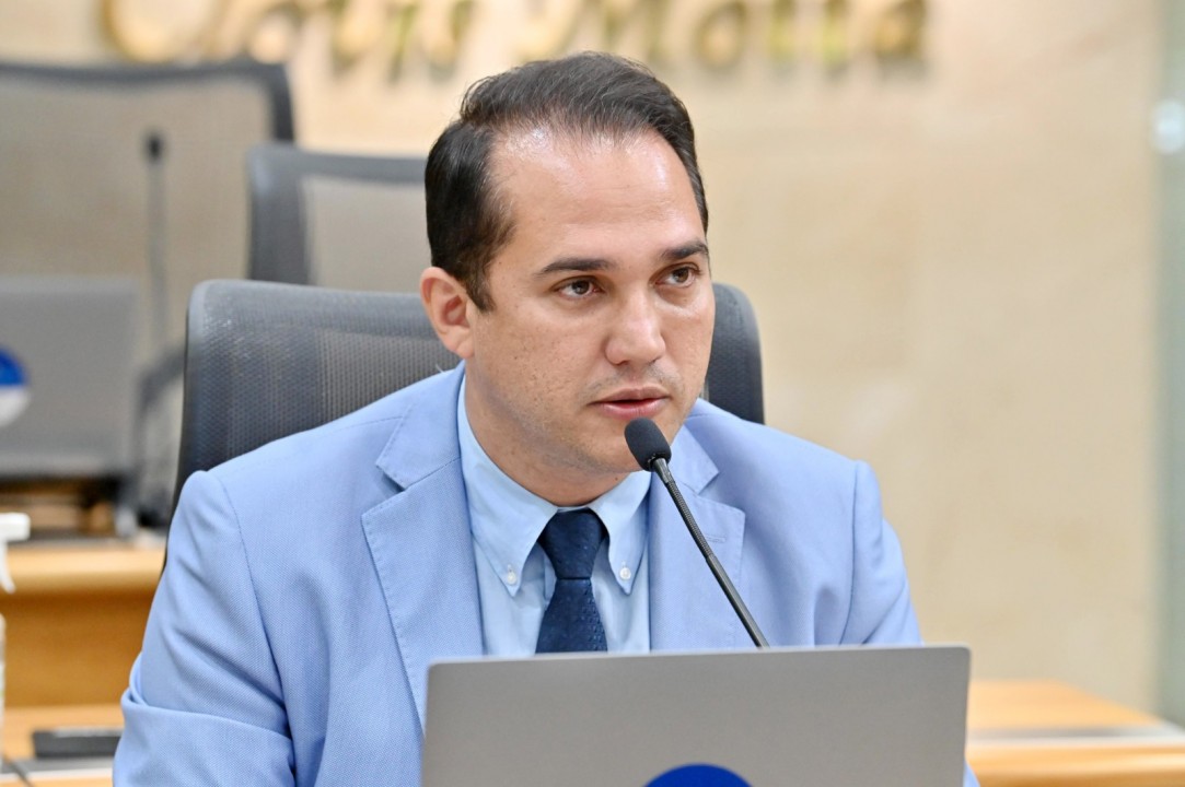 Kleber destaca ‘Abril Azul’ e anuncia ações de conscientização sobre o autismo