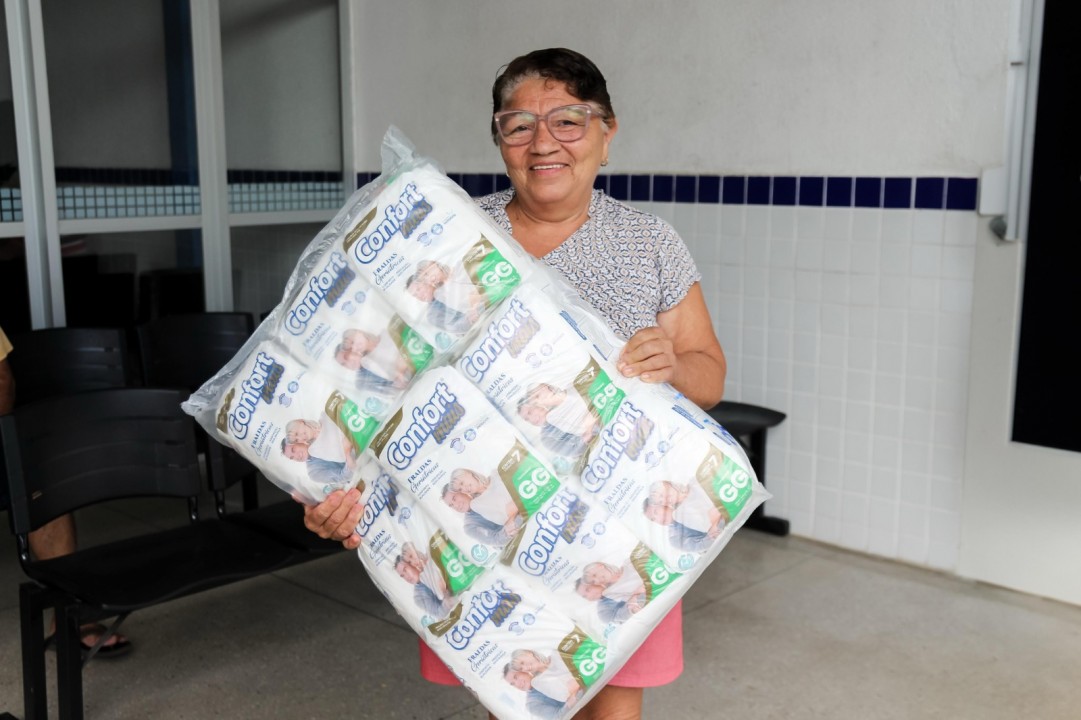  Prefeitura de Parnamirim retoma entrega de fraldas geriátricas e beneficia mais de mil pessoas