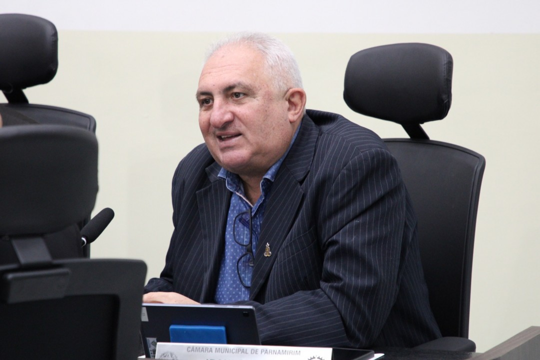 Vereadores de Parnamirim comemoram retorno do funcionamento de Raio-X na UPA de Nova Esperança