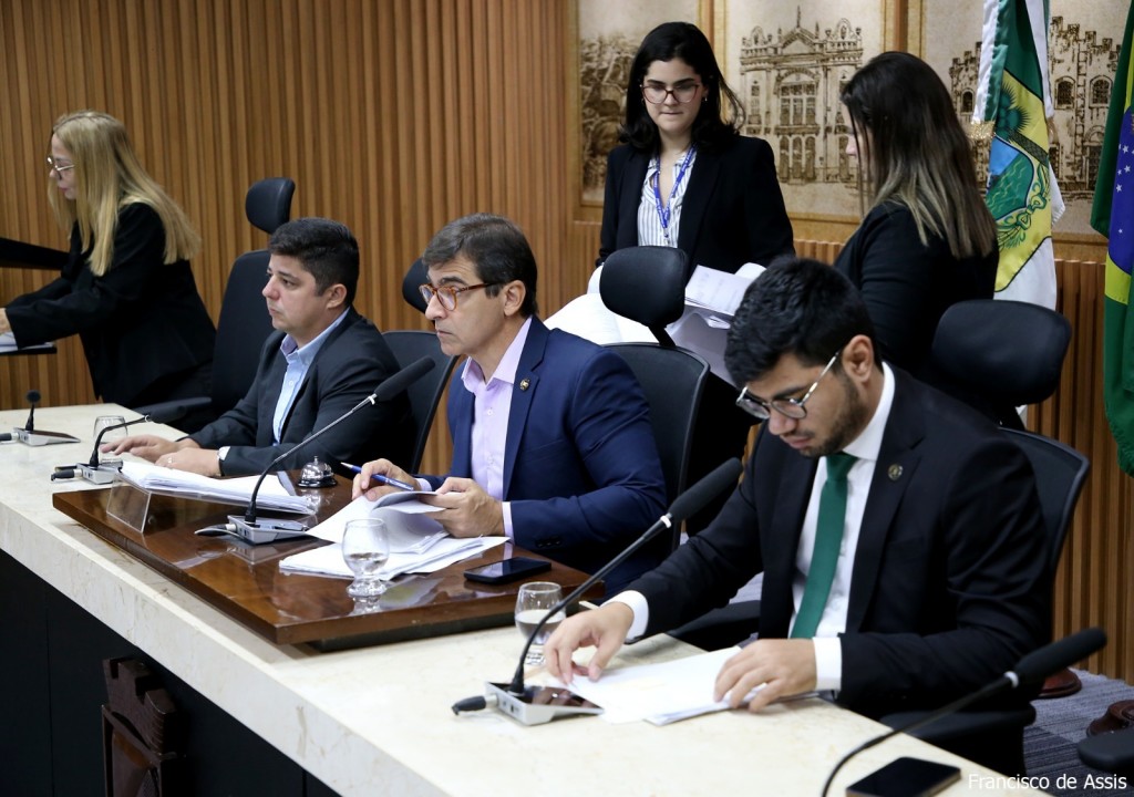 Comissão aprova projetos de combate à exploração sexual infantil no turismo