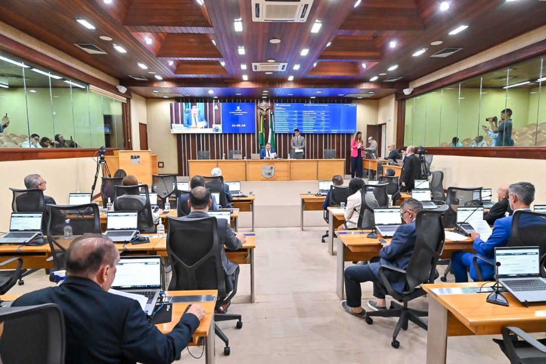 Assembleia Legislativa aprova reajuste salarial para professores da rede estadual