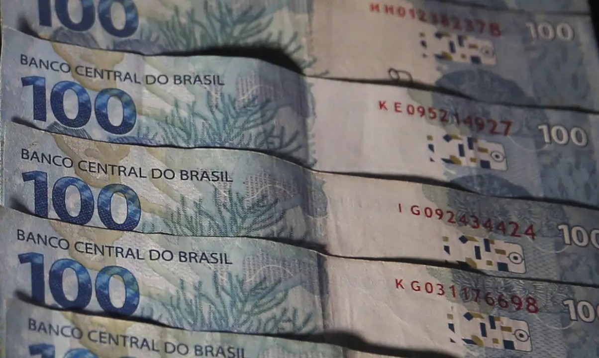 Google reexibe conversor de real para outras moedas após quatro meses