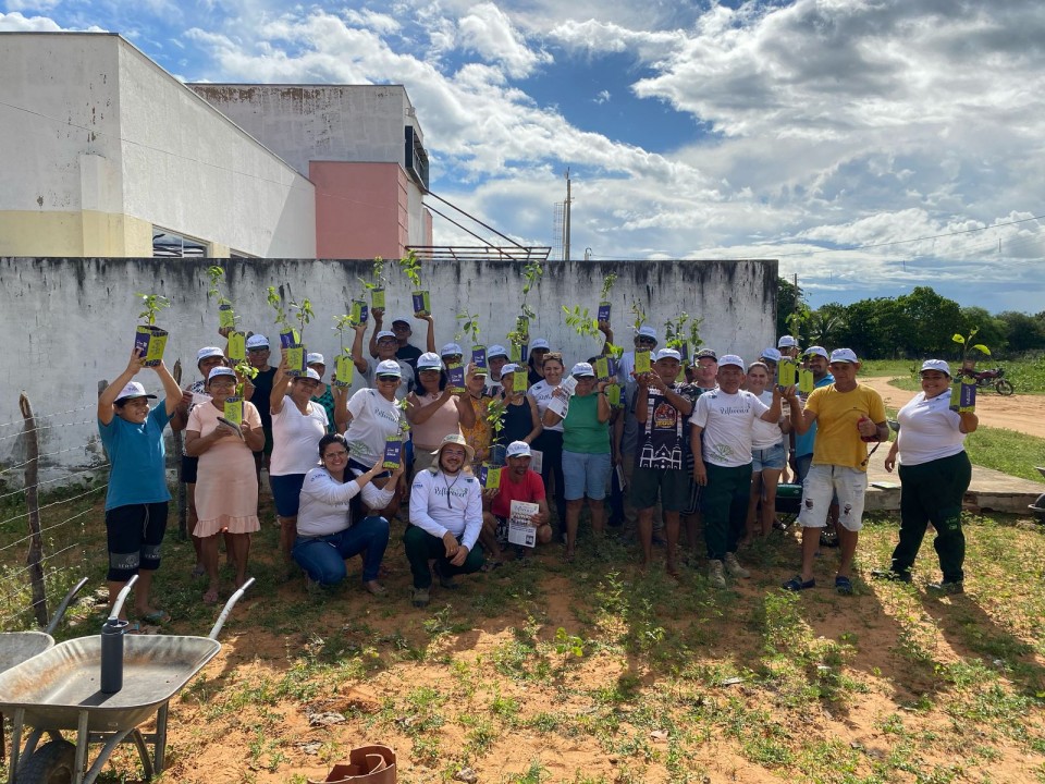 Projeto Reflorescer entrega 2.382 mudas frutíferas para comunidades rurais em Afonso Bezerra