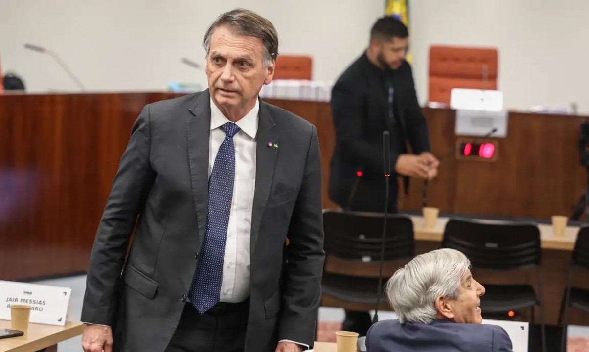 Bolsonaro nega plano de golpe e admite “retórica exagerada” em depoimento ao STF